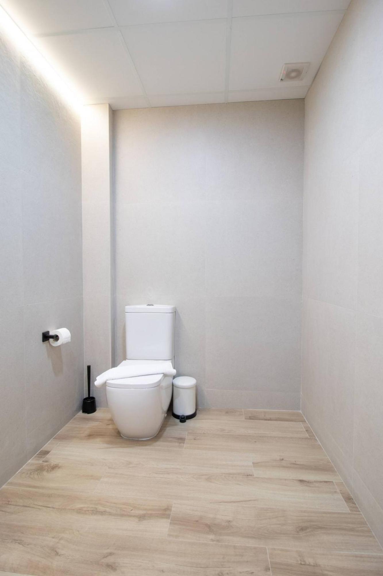 Appartamento Maritim 2 By Concept Flats Valenza Esterno foto
