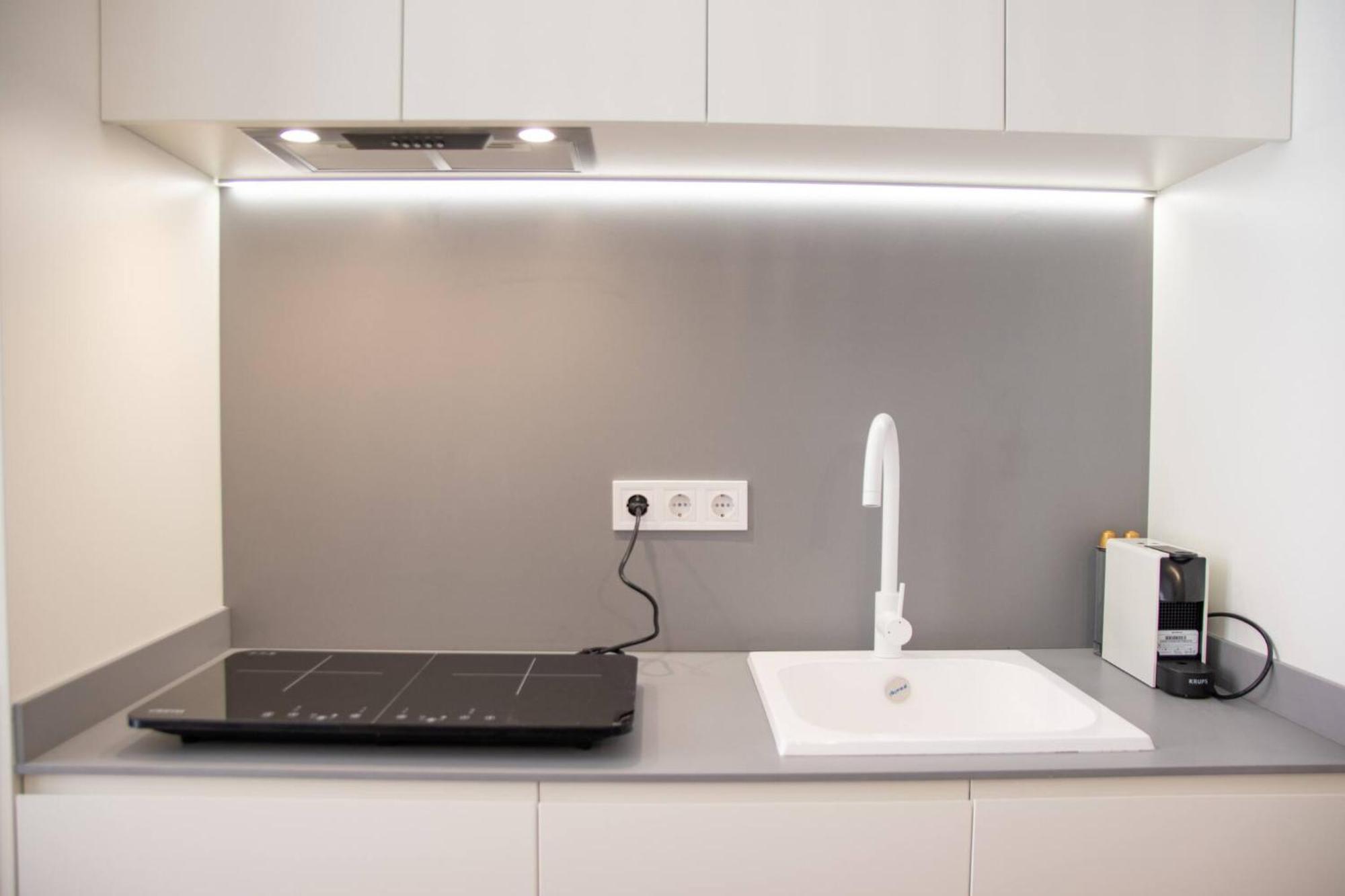 Appartamento Maritim 2 By Concept Flats Valenza Esterno foto
