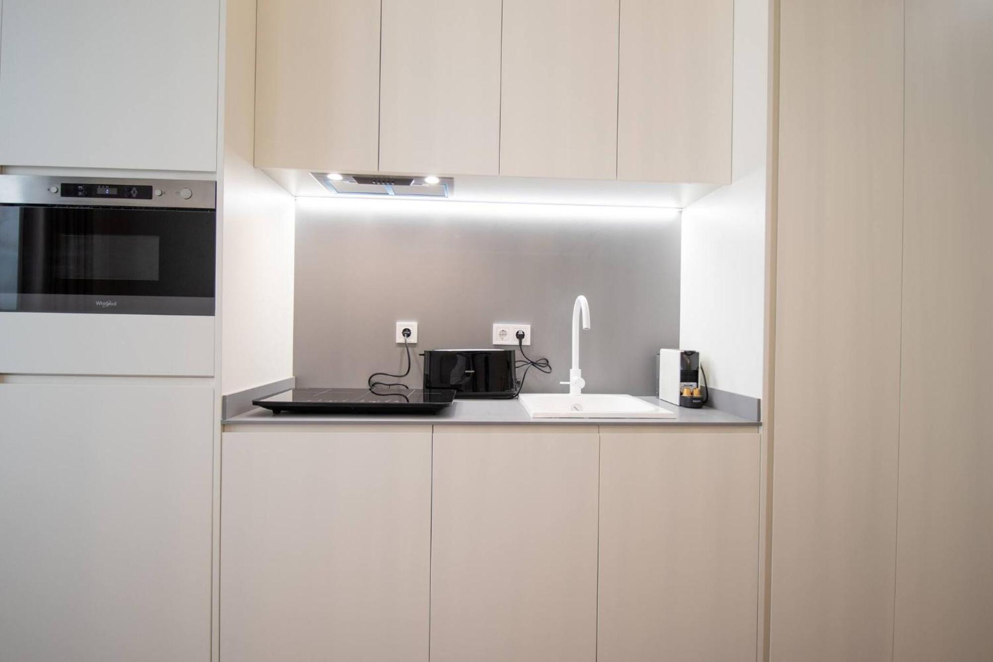 Appartamento Maritim 2 By Concept Flats Valenza Esterno foto