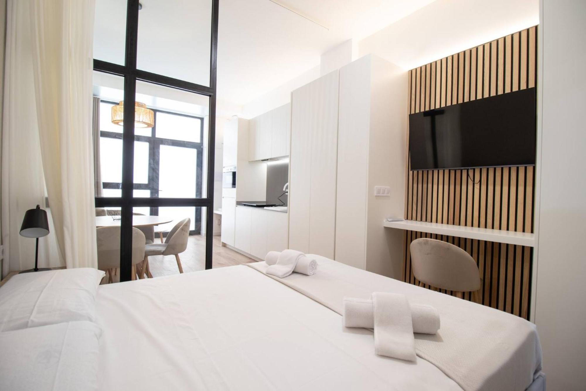 Appartamento Maritim 2 By Concept Flats Valenza Esterno foto