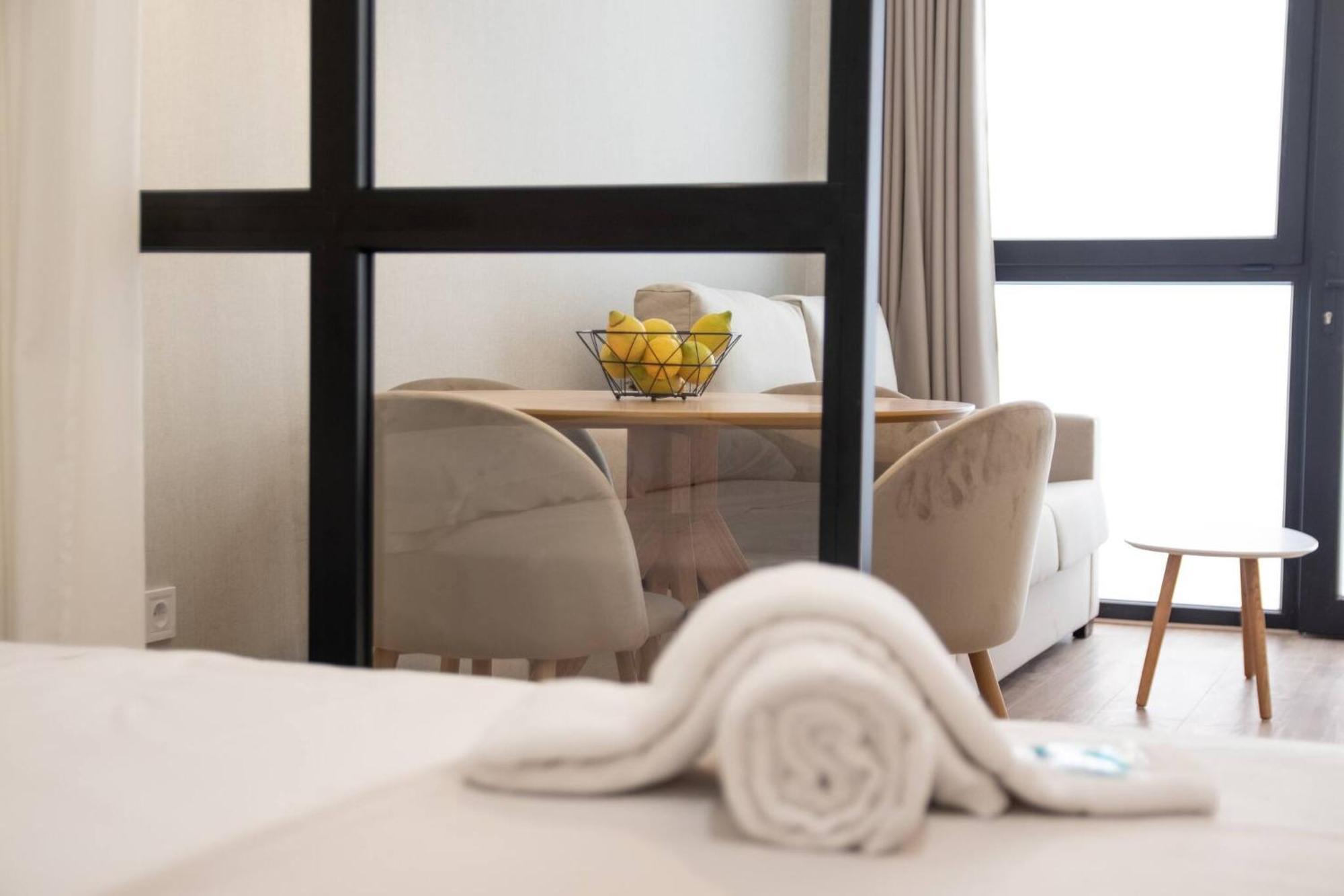 Appartamento Maritim 2 By Concept Flats Valenza Esterno foto