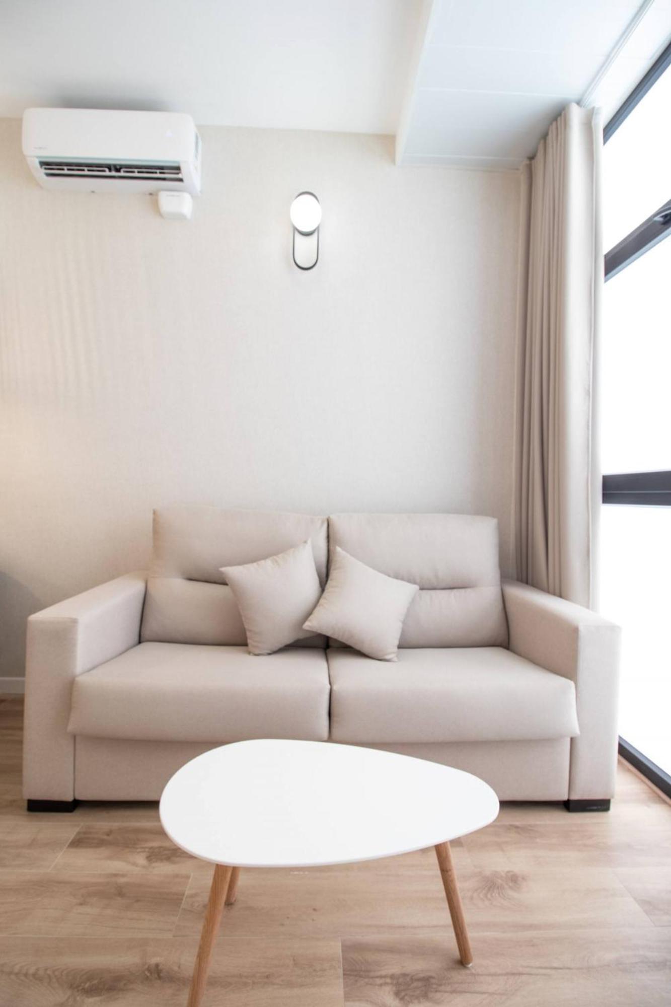 Appartamento Maritim 2 By Concept Flats Valenza Esterno foto